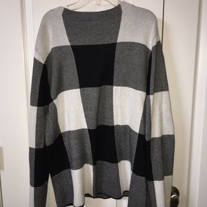 Black and white checkered top